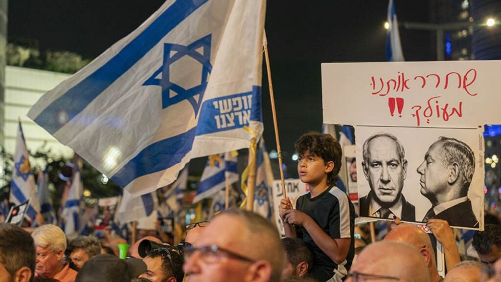 Warga Yahudi Ultra-Ortodoks Blokade Jalan Tol Protes Wajib Militer di Israel