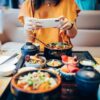 Ketahui 5 Kebiasaan Food Influencer yang Sering Bikin Kesal Penonton