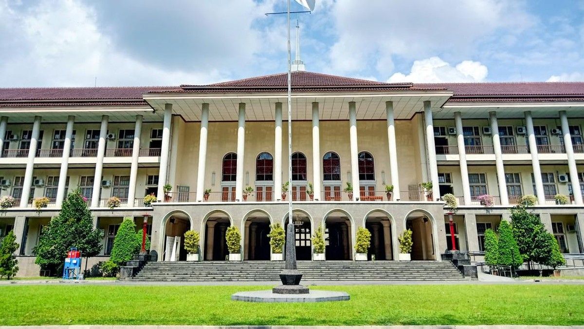 Tiga Mahasiswa Kedokteran UGM Raih IPK Sempurna Saat Kelulusan