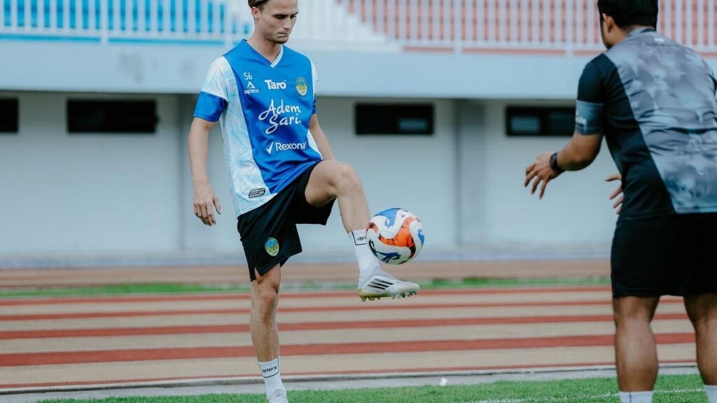 De Graafschap Rekrut Kembali Donny Warmerdam dari PSIM Yogyakarta