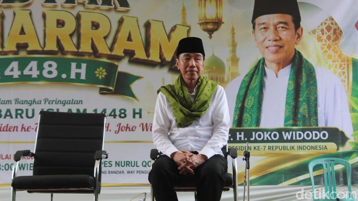 Joko Widodo Mengunjungi Pondok Pesantren Nurul Qodiri di Lampung Tengah