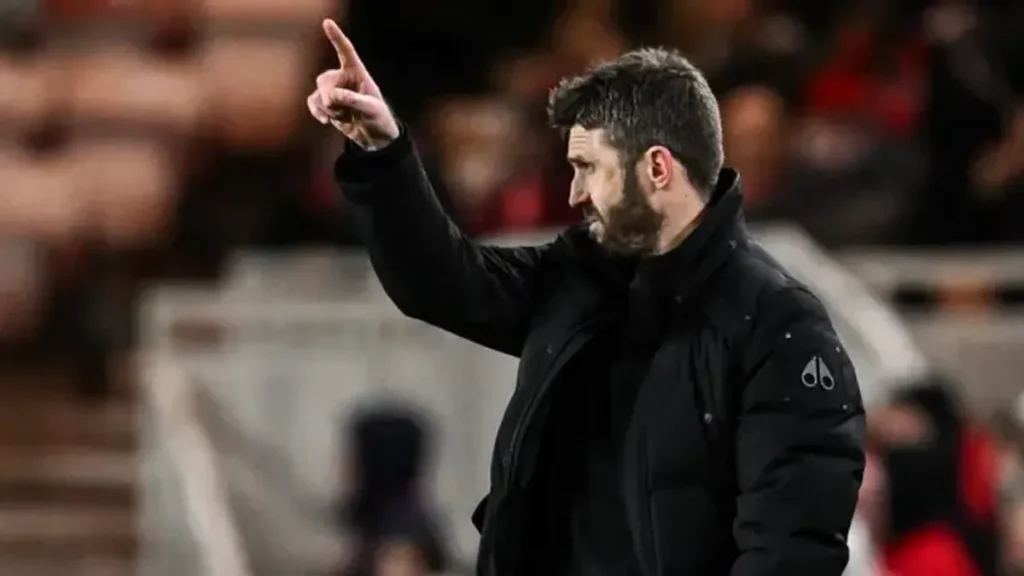 Carrick Hadapi Dilema Skuad Manchester United
