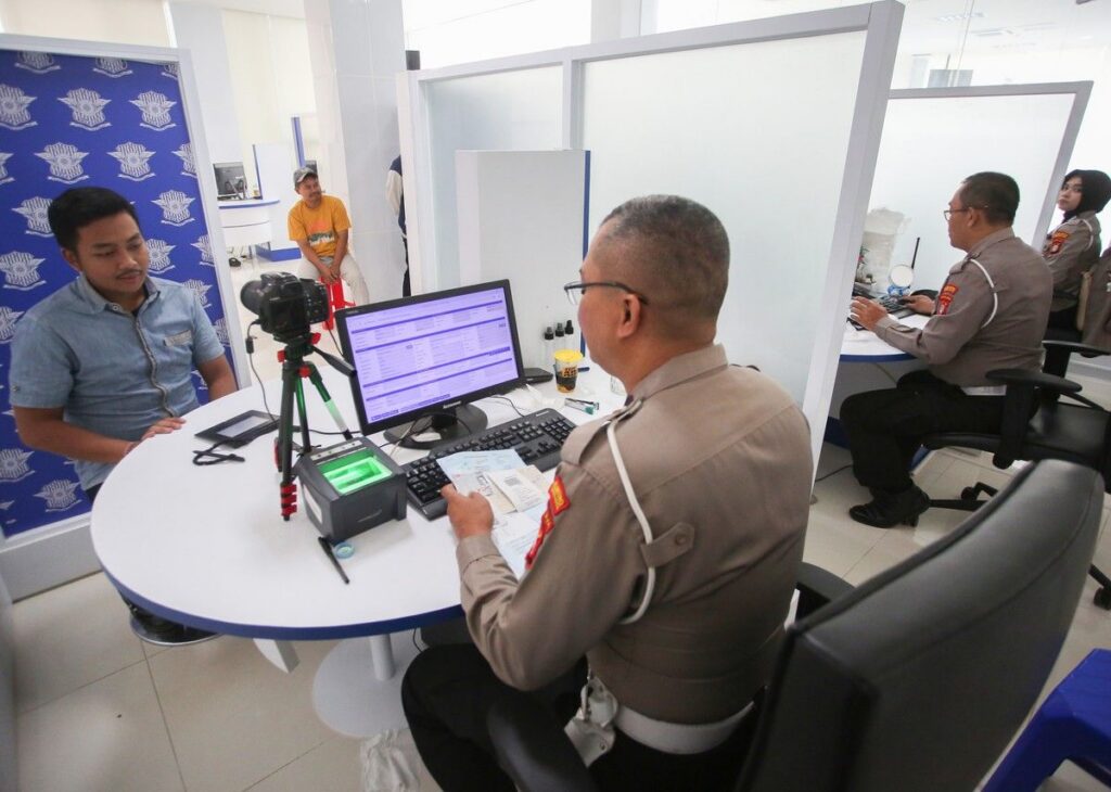 Polda Metro Jaya Beri Dispensasi Perpanjangan SIM Mati Tanpa Bikin Baru