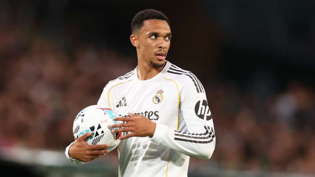 Real Madrid Dekati Denzel Dumfries dan Ibrahima Konate