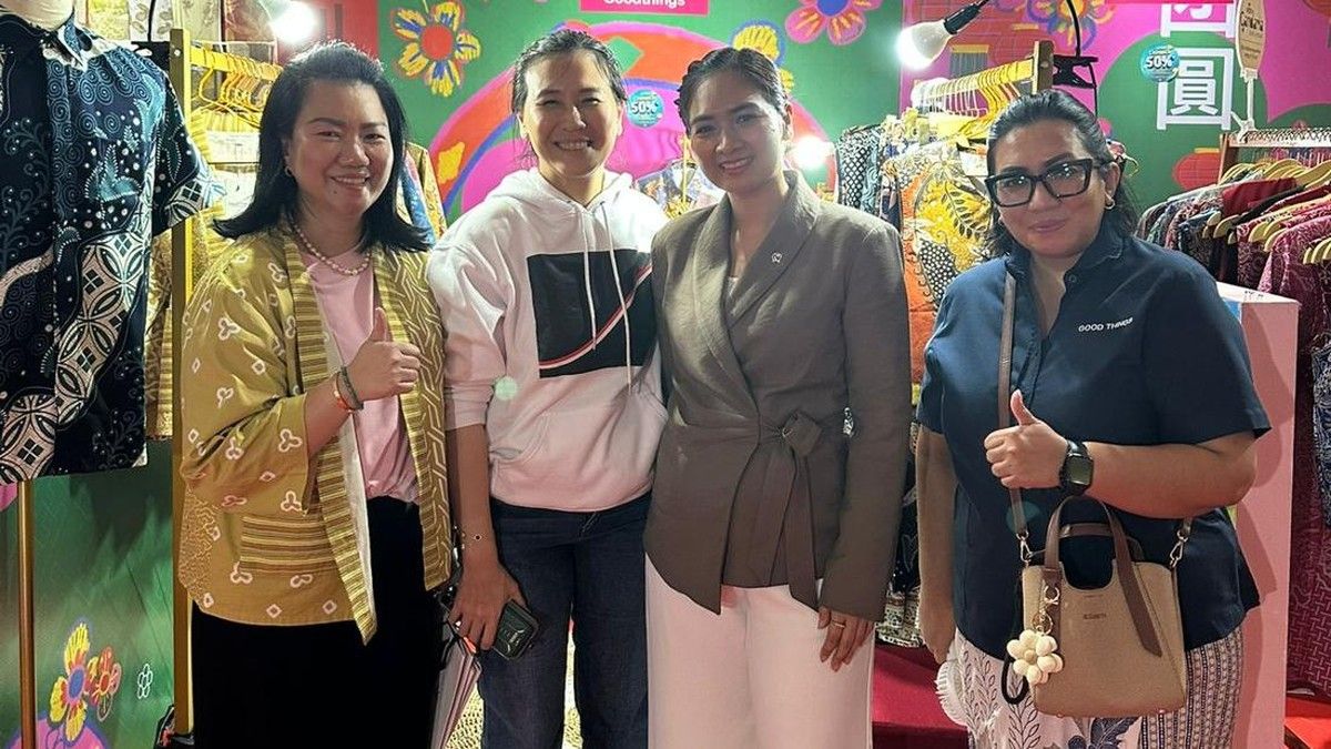Produk UMKM Batik Modern Goodthings Tarik Minat Sejumlah Wakil Menteri