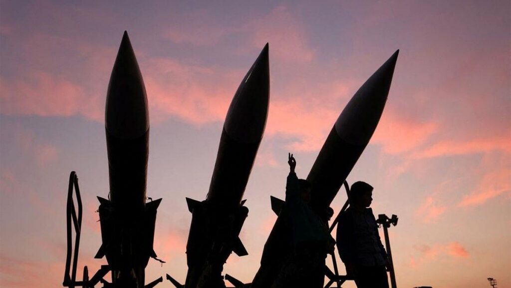 Iran Serang Pangkalan Militer AS di Tiga Negara Teluk