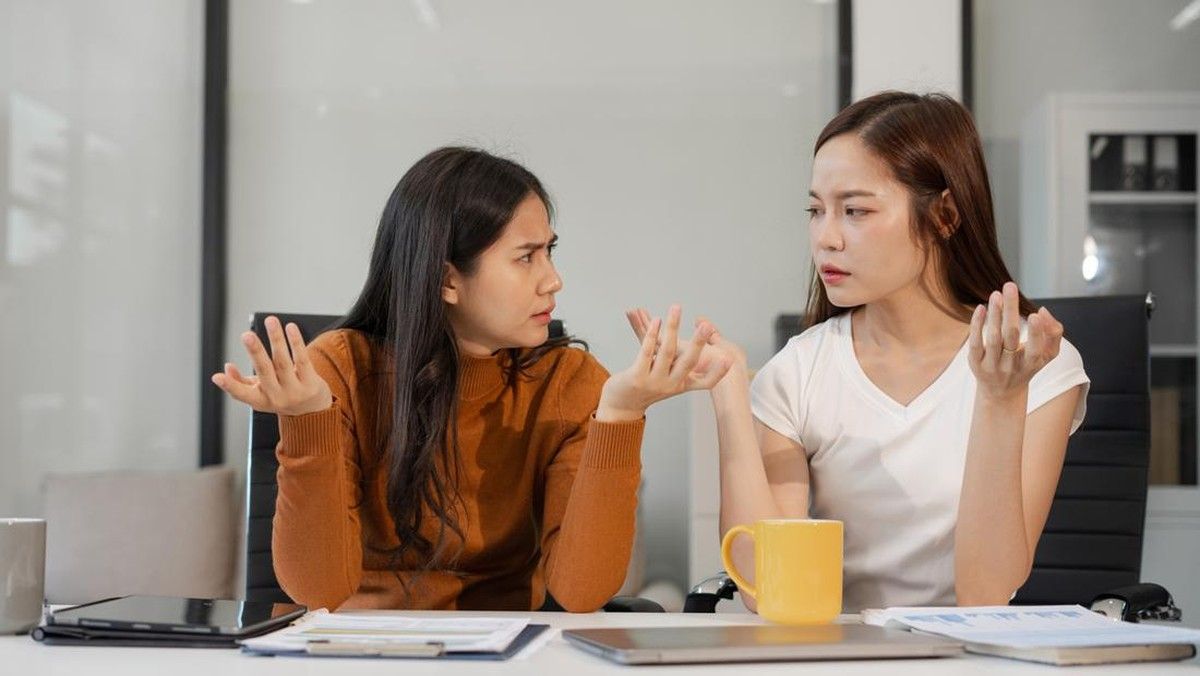 Kenali Sembilan Kalimat yang Menunjukkan Seseorang Kurang Berpikir Kritis