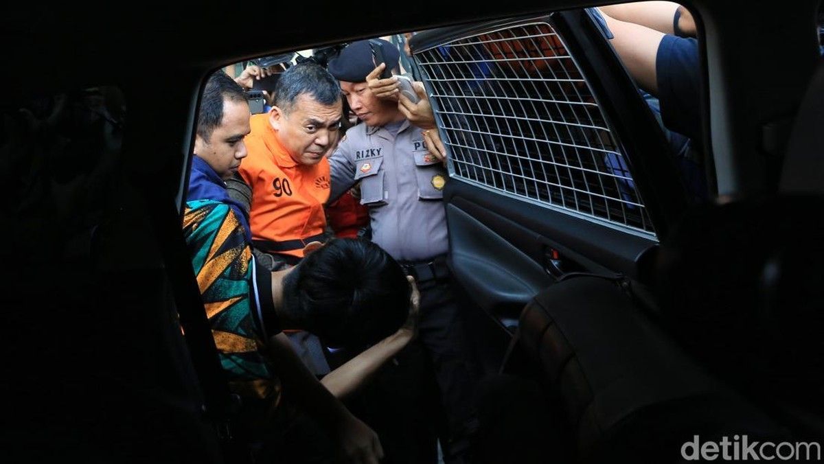 KPK Tahan Mantan Dirjen Imigrasi Silmy Karim Terkait Kasus Pemerasan