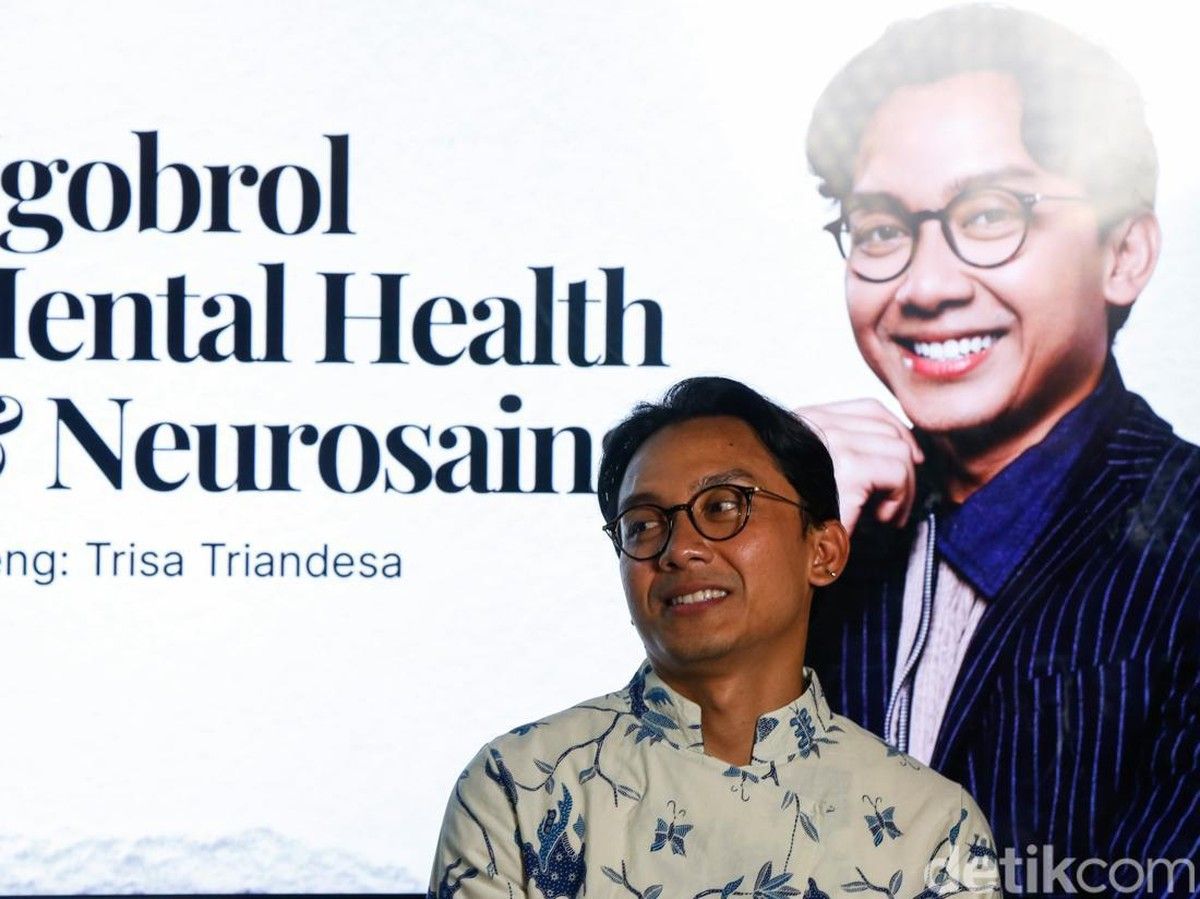 Trisa Triandesa Merilis Buku Moving Forward not Moving on