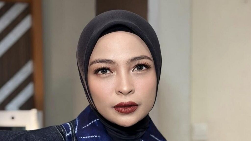 Tantri Kotak Alami Kerugian Miliaran Rupiah Akibat Penipuan Teman