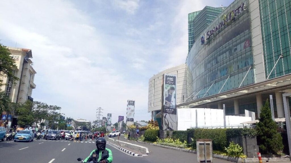 Pramono Anung Wajibkan Plaza Senayan dan Senayan City Terhubung