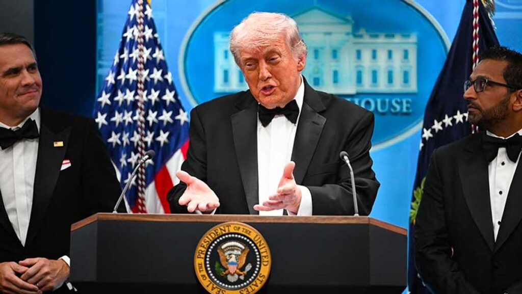 Donald Trump Batalkan Rencana Serangan Militer Amerika Serikat ke Iran