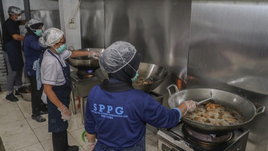 Prasetyo Hadi Tata Ulang Dapur Makan Bergizi Gratis Imbas Pemborosan