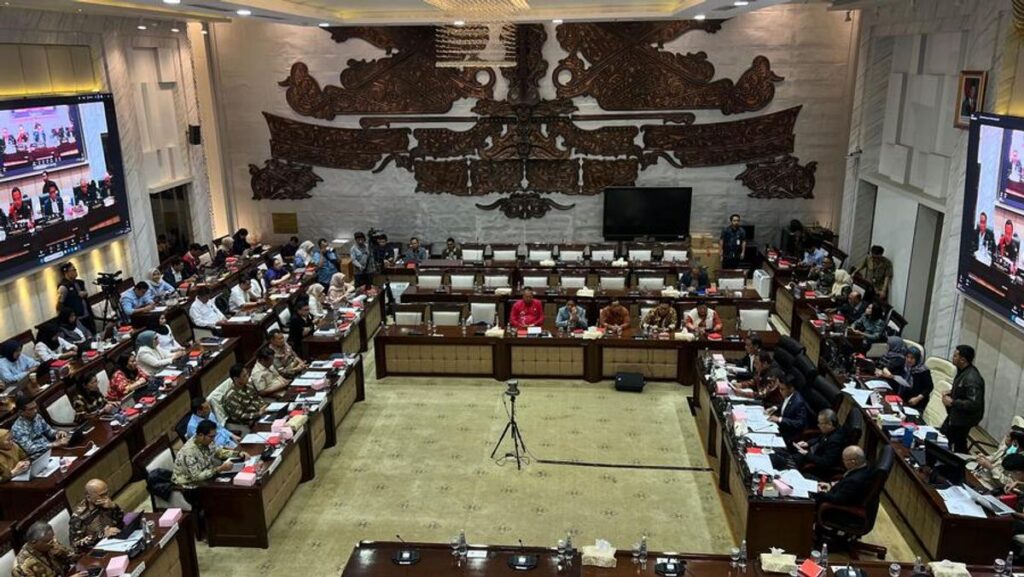 DPR dan Pemerintah Sahkan Revisi UU Pengembangan dan Penguatan Sektor Keuangan