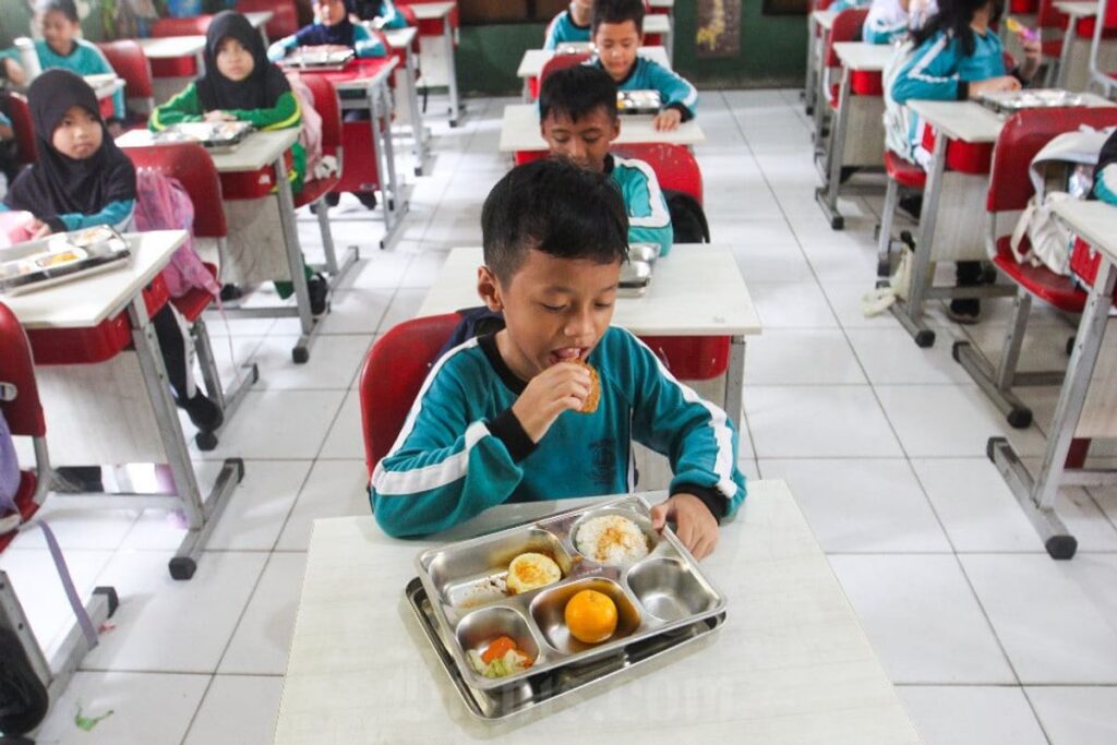 Pemerintah Tata Ulang Program Makan Bergizi Gratis Guna Atasi Pemborosan