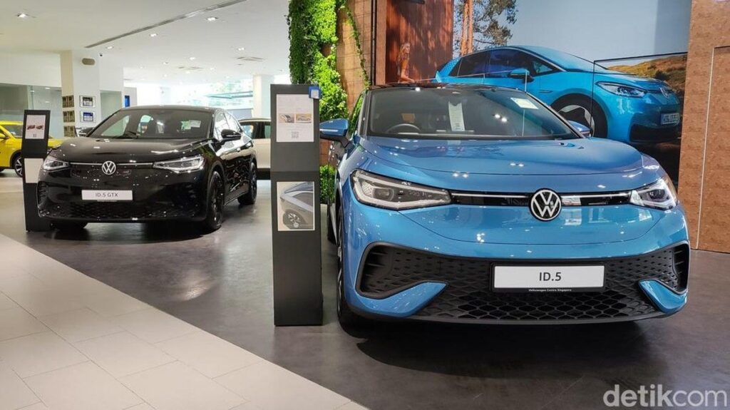 Volkswagen Prediksi Penjualan Mobil Bensin Turun Drastis