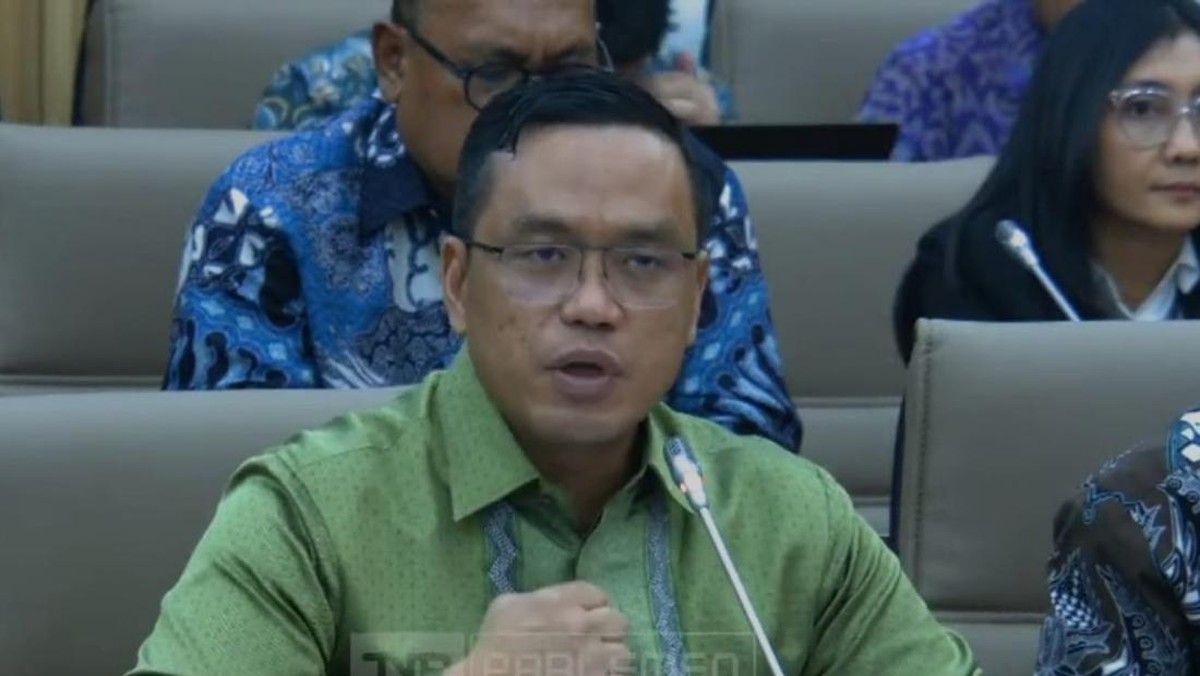 DPR Telepon Dirut Pertamina Tanggapi Ancaman PHK Buruh Bekasi