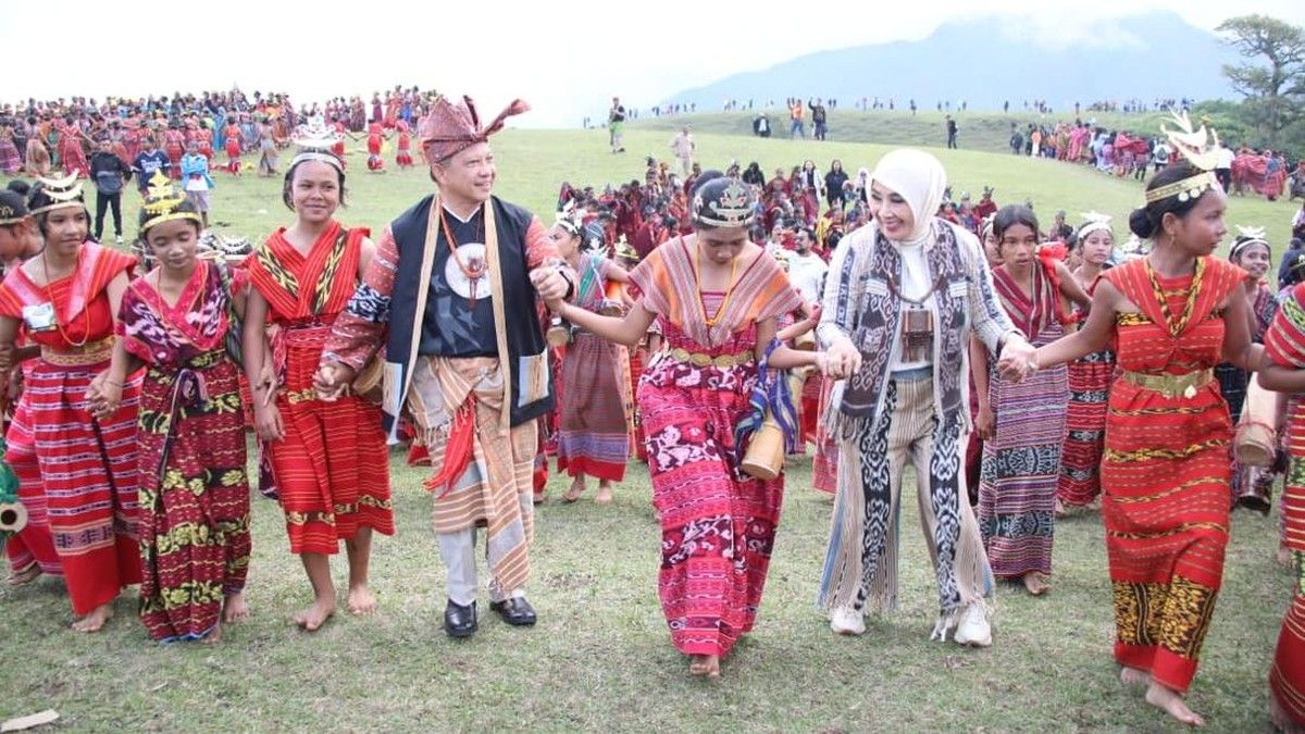 Mendagri Tito Karnavian Membuka Festival Fulan Fehan IV di Belu NTT