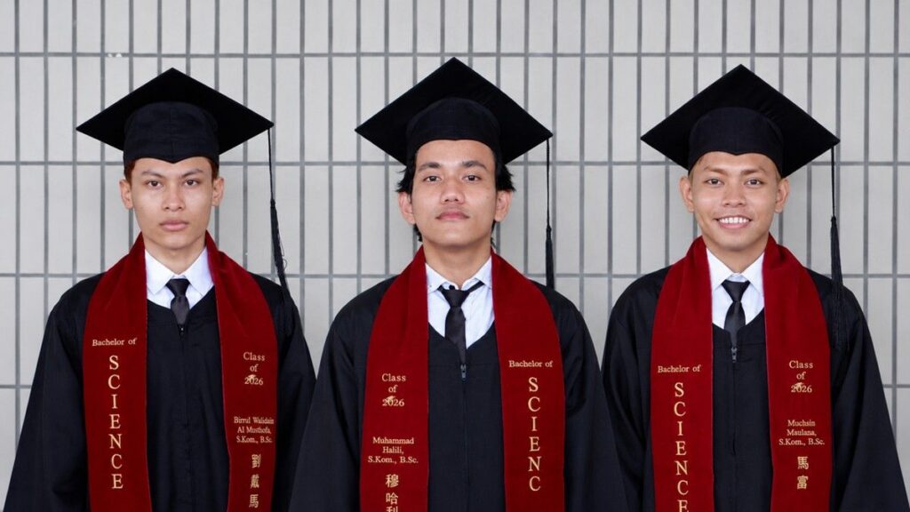 Tiga Mahasiswa KIP Kuliah Unusa Raih Gelar Ganda di Taiwan