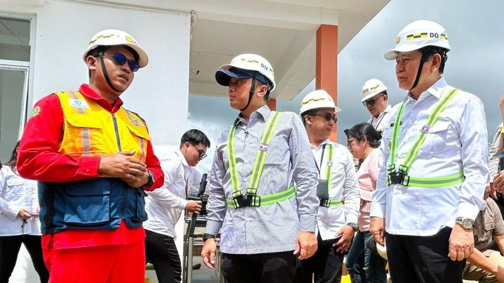 Prasetyo Hadi Meninjau Pembangunan Sekolah Rakyat di Minahasa