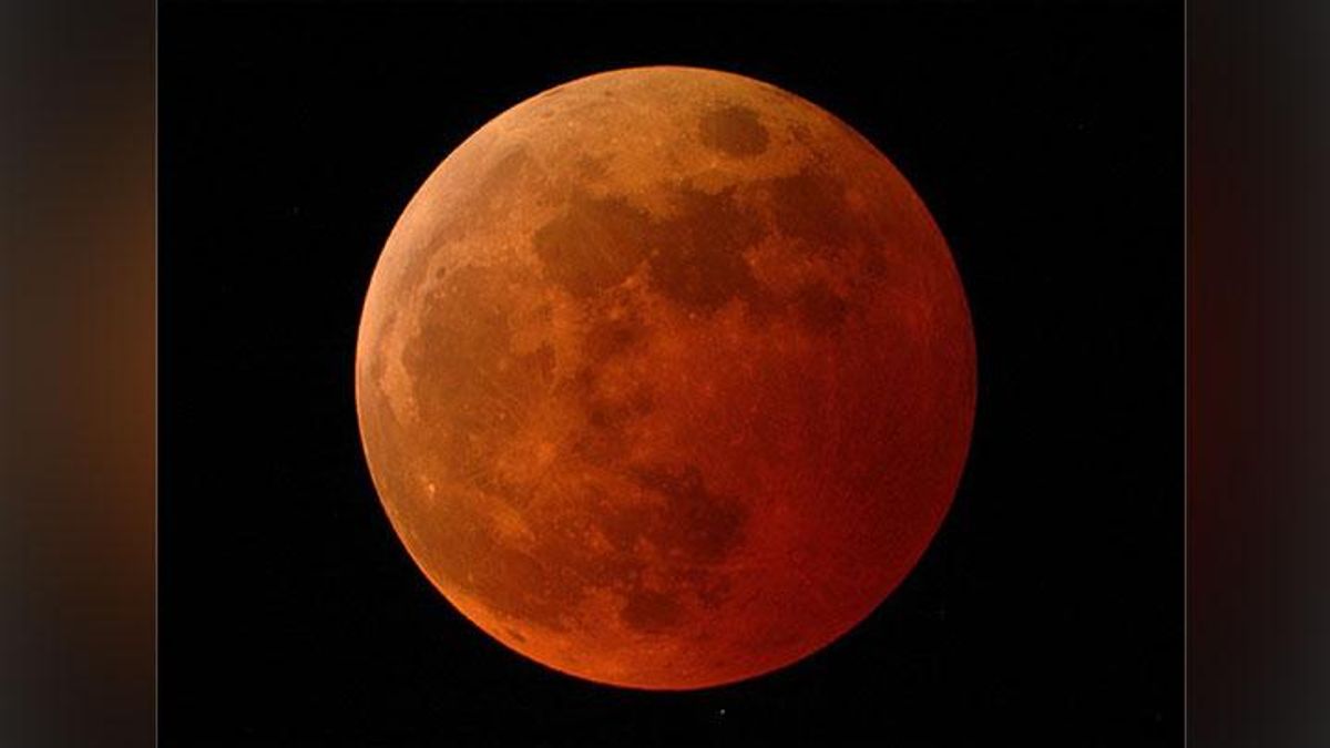 Fenomena Strawberry Moon 2026 Hiasi Langit Global Malam Ini