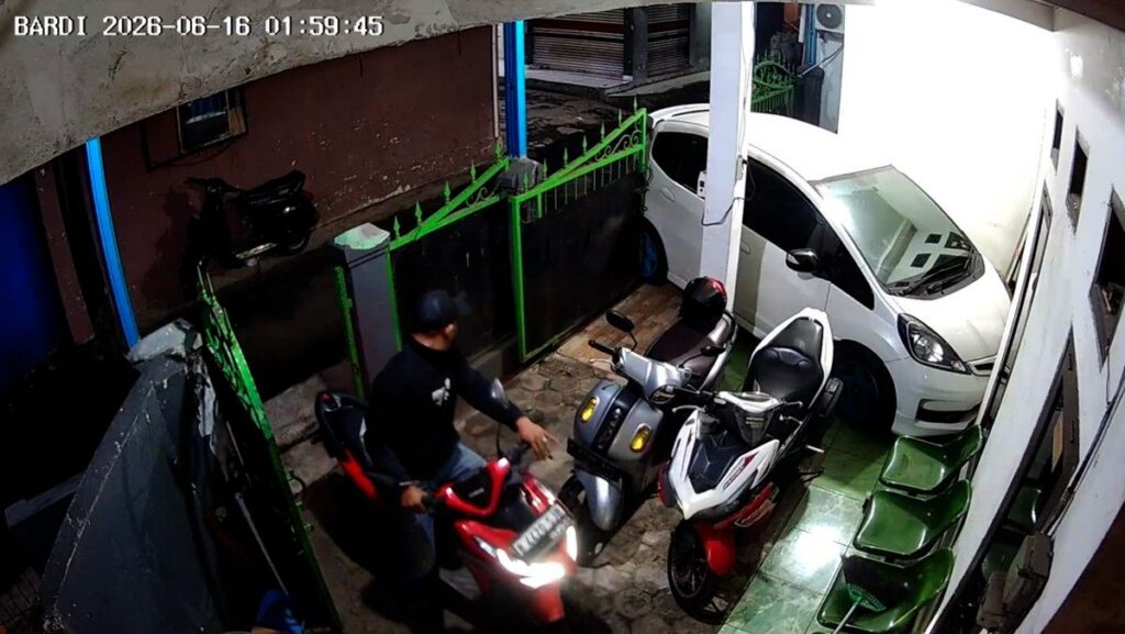 Komplotan Maling Gasak Dua Motor Mahasiswa di Kosan Depok