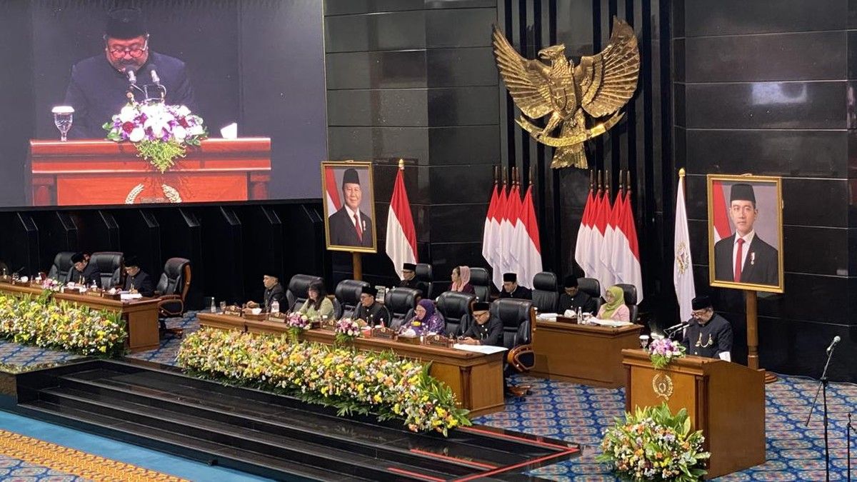 Wagub DKI Rano Karno Menangis Saat Rapat Paripurna HUT Jakarta
