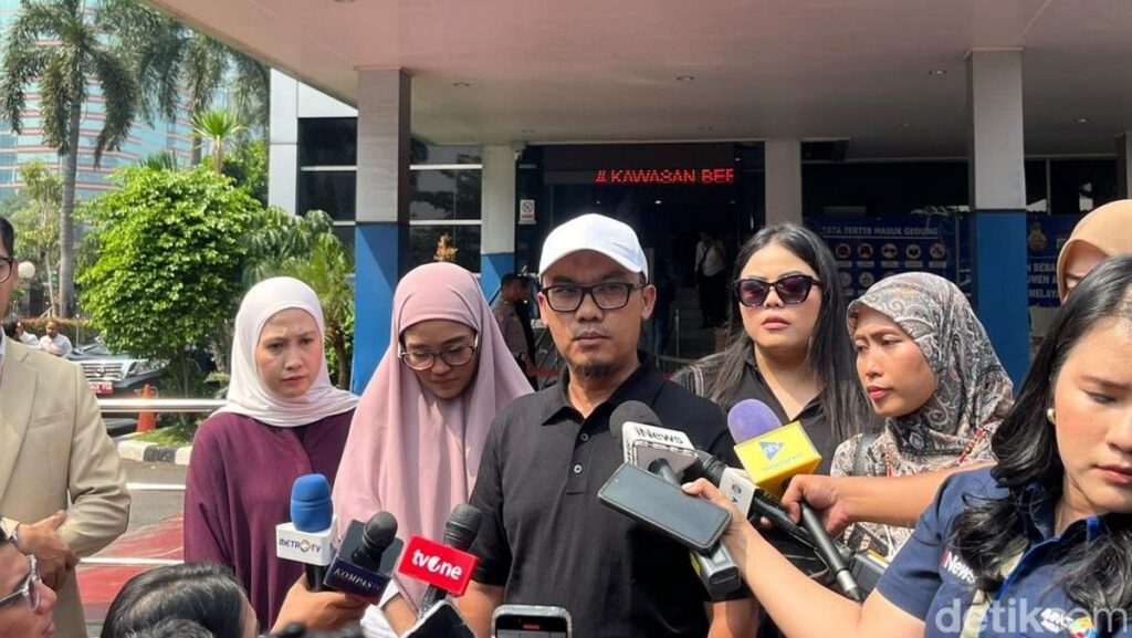 Puluhan Agen Teras Hanania Laporkan Hanania Travel ke Polda Metro