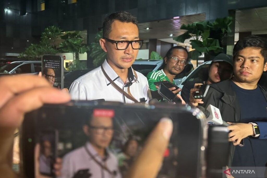 KPK Gelar Perkara Tetapkan Status 17 Orang Terjaring OTT Imigrasi