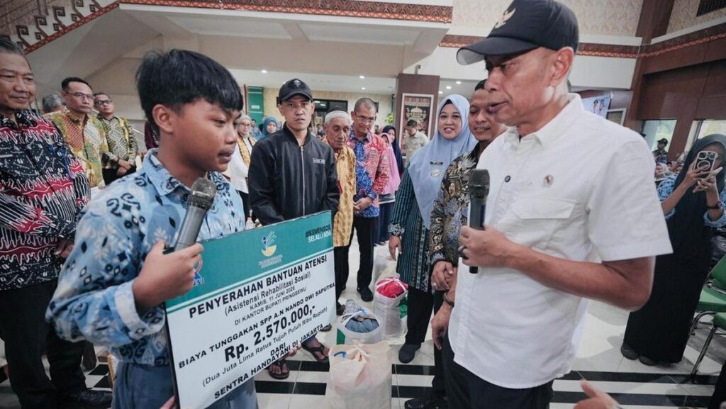 Kemensos Salurkan Bantuan ATENSI Rp1 Miliar di Pringsewu