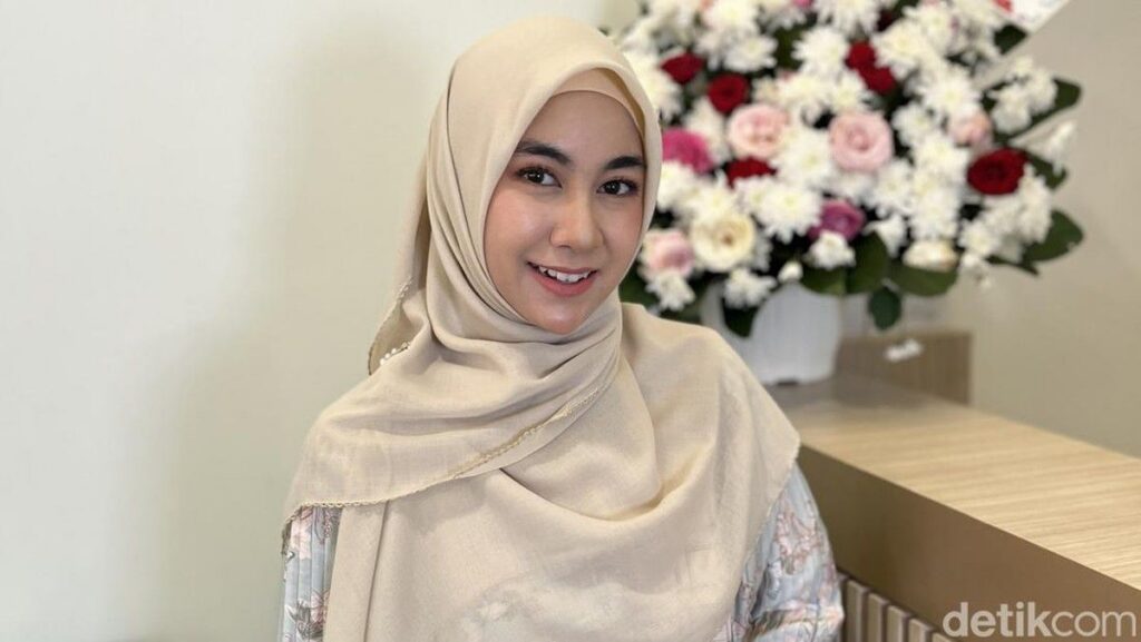 Mantan Personel Cherrybelle Ungkap Hubungan dengan Sarwendah