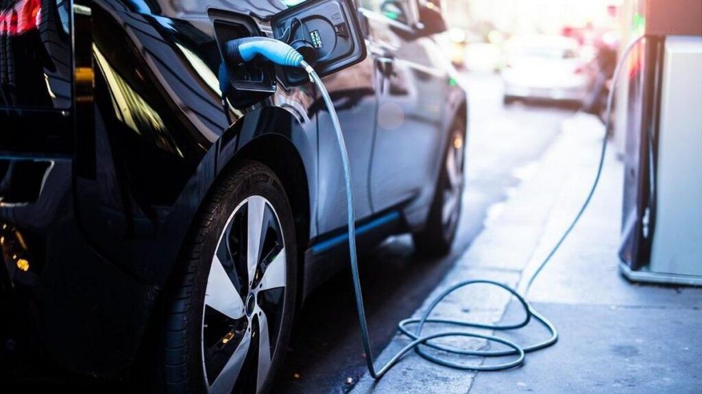 Pemerintah Menunda Insentif Kendaraan Listrik Demi Proyek Mobil Nasional