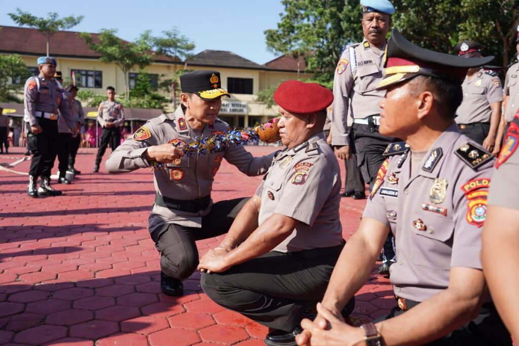 Kapolda Sultra Pimpin Kenaikan Pangkat 827 Personel di Kendari