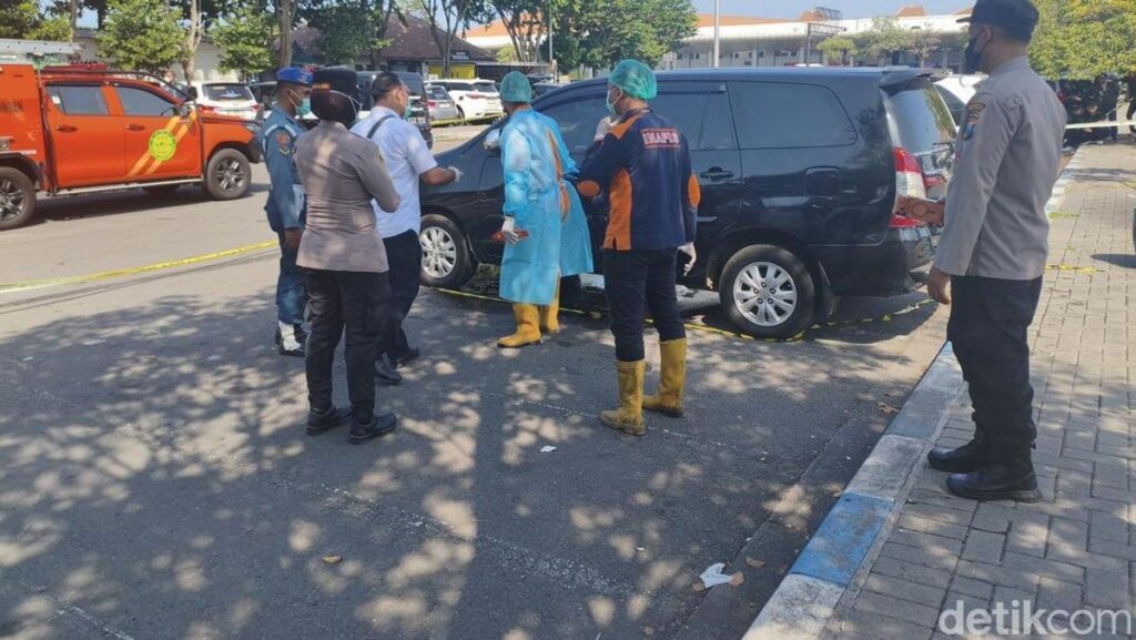 Polisi Selidiki Penemuan Jasad Wanita dalam Mobil Dinas di Bandara Juanda