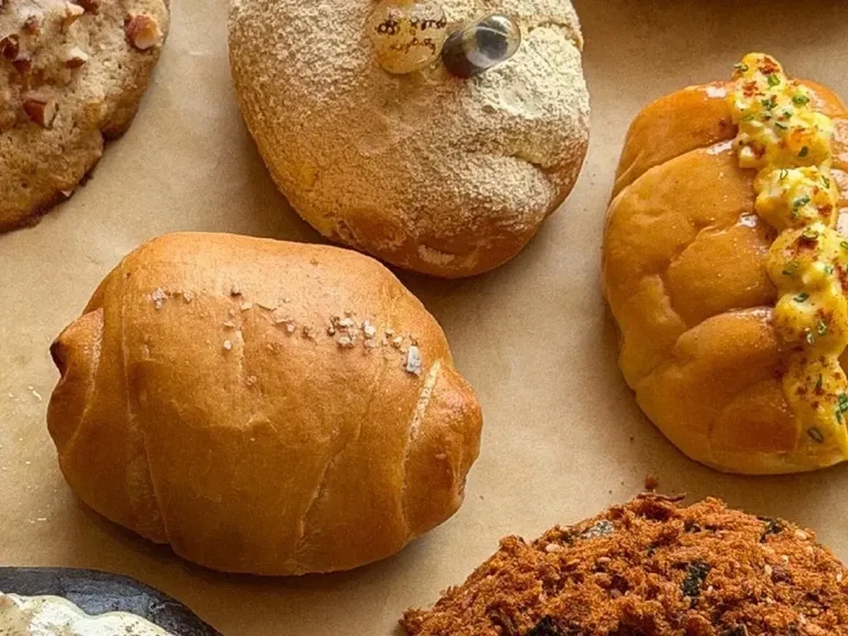 5 Tempat Makan Salt Bread Enak di Gading Serpong