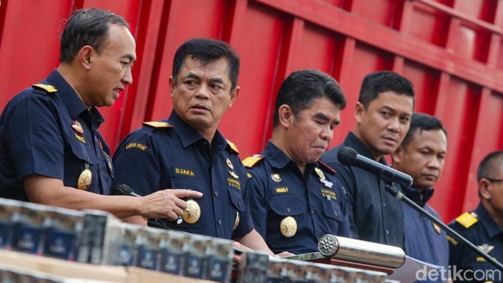 Bea Cukai Gagalkan Penyelundupan 8,26 Juta Batang Rokok Ilegal di Merak