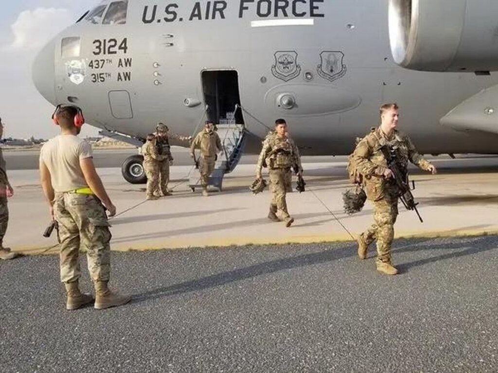 Rudal Iran Serang Pangkalan Militer AS di Kuwait