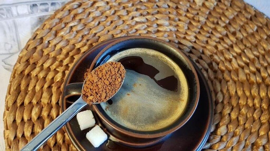 Mengenal Bahan Utama Kopi Instan dan Cara Pembuatannya
