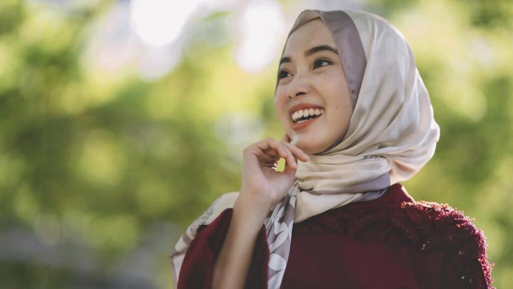 Rekomendasi Pashmina Viscose yang Nyaman dan Mudah Dibentuk untuk Tampil Elegan