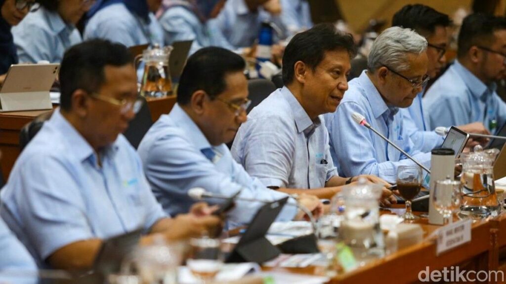 Menkes Dorong Penguatan Karier Dokter Puskesmas Setara Spesialis