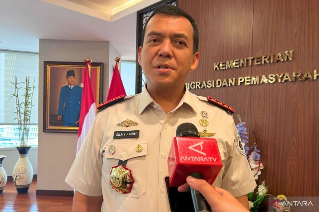 KPK Cari Wakil Menteri Imipas Silmy Karim Terkait OTT Jakarta Barat
