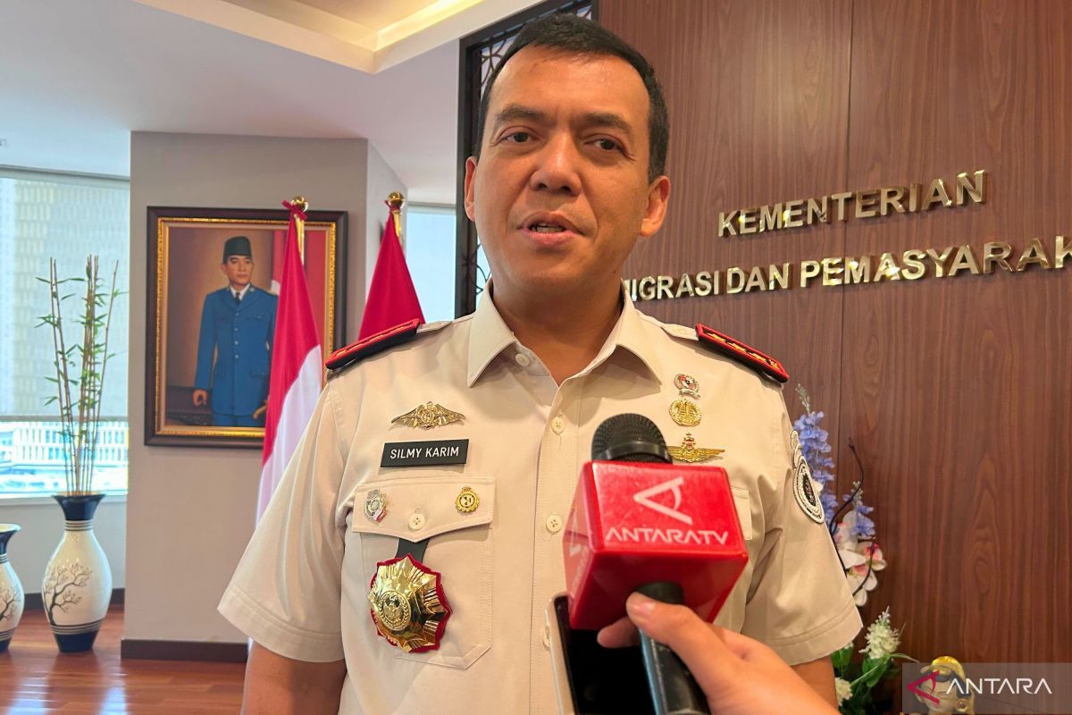 KPK Cari Wakil Menteri Imipas Silmy Karim Terkait OTT Jakarta Barat