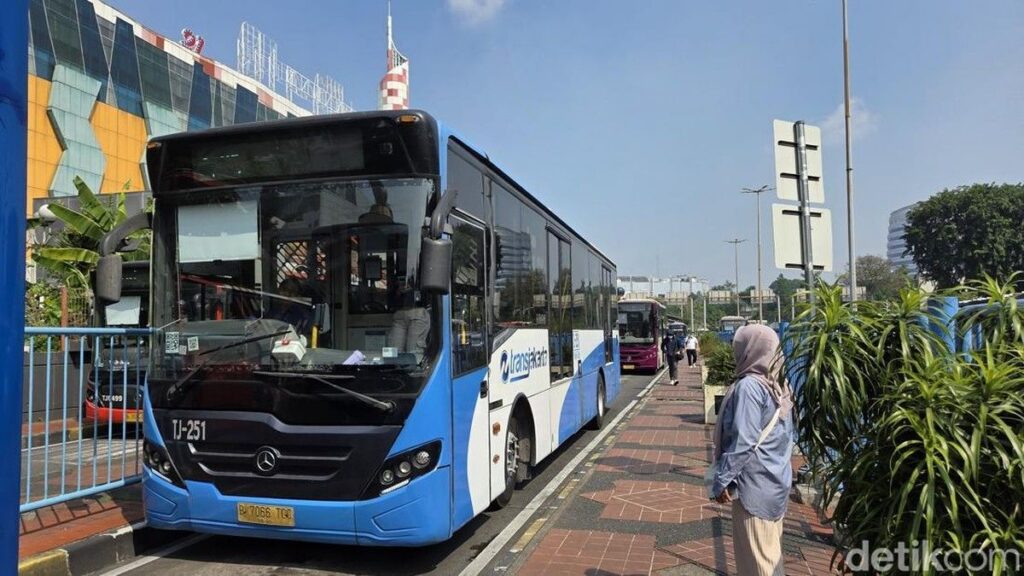 Pemerintah Provinsi DKI Jakarta Berencana Menyesuaikan Tarif Transjabodetabek