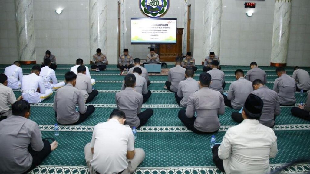 Polri Gelar Dzikir Bersama Peringati Hari Bhayangkara ke-80