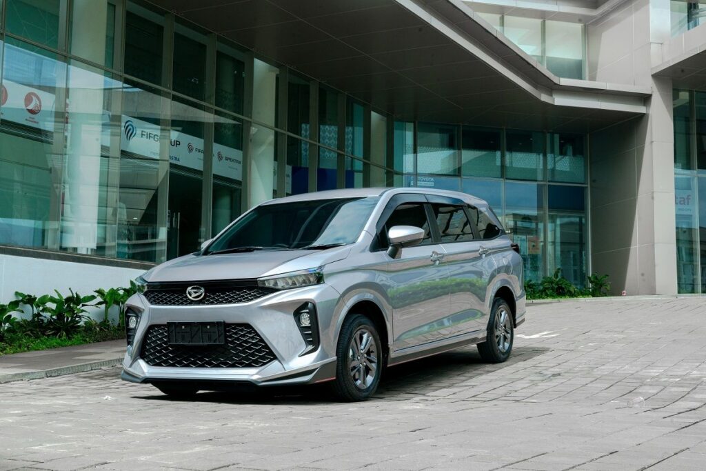Daftar Harga Mobil LMPV Juni 2026 Mitsubishi Xpander Dan Suzuki Ertiga Naik