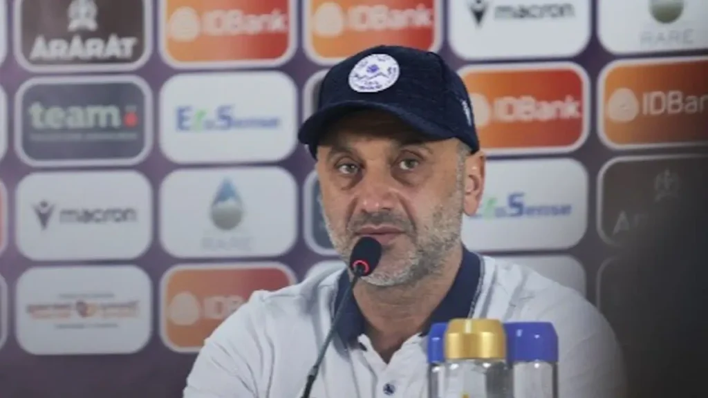 Yeghishe Melikyan Rombak Skuad Armenia Jelang Hadapi Moldova