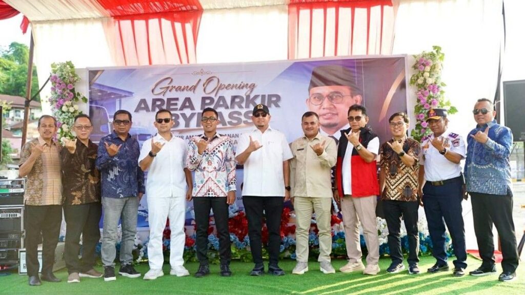 Andre Rosiade Resmikan Area Parkir Truk Bypass Pelabuhan Teluk Bayur