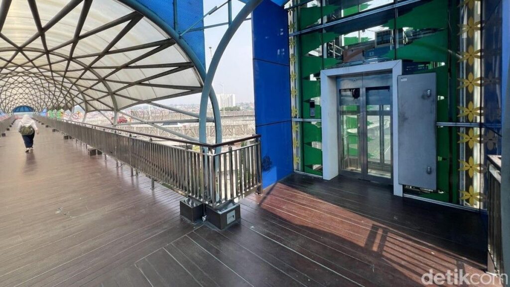 Vandalisme OTK Putus Aliran Listrik Lift JPO Lenteng Agung