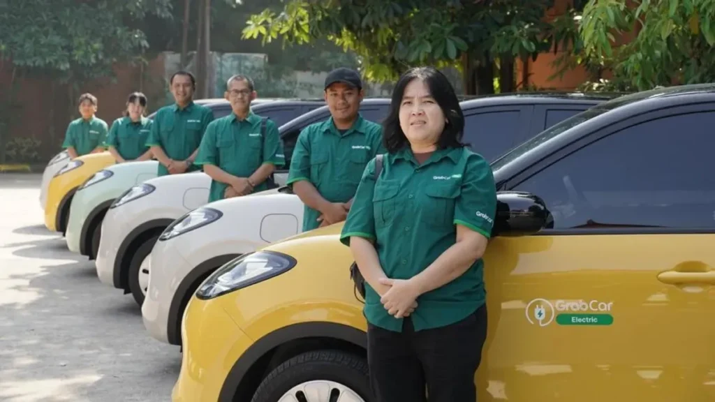 Wuling Serahkan New BinguoEV Lite kepada GrabRentals di Jakarta