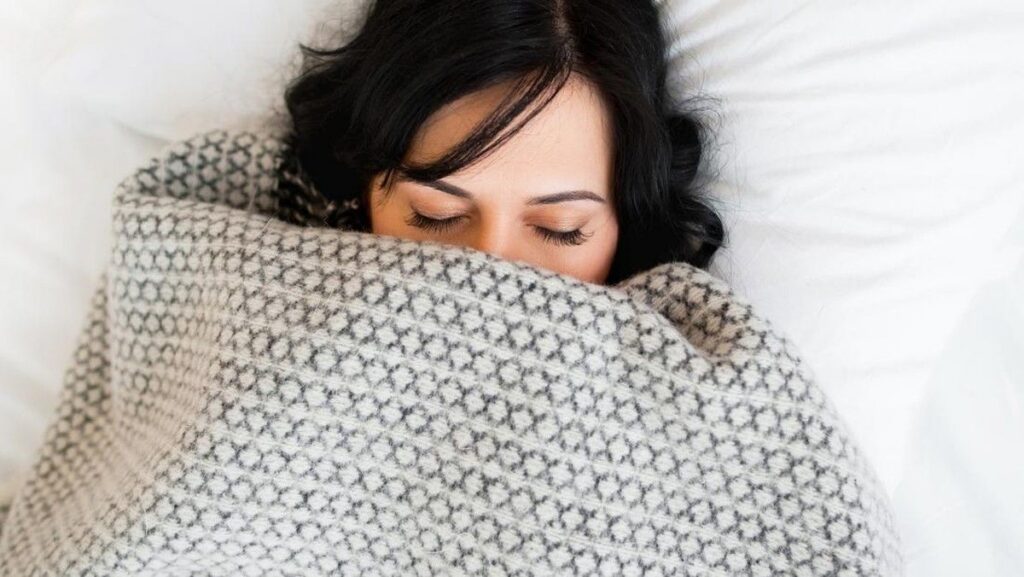 Kenali Tanda Serangan Jantung saat Tidur yang Sering Terabaikan